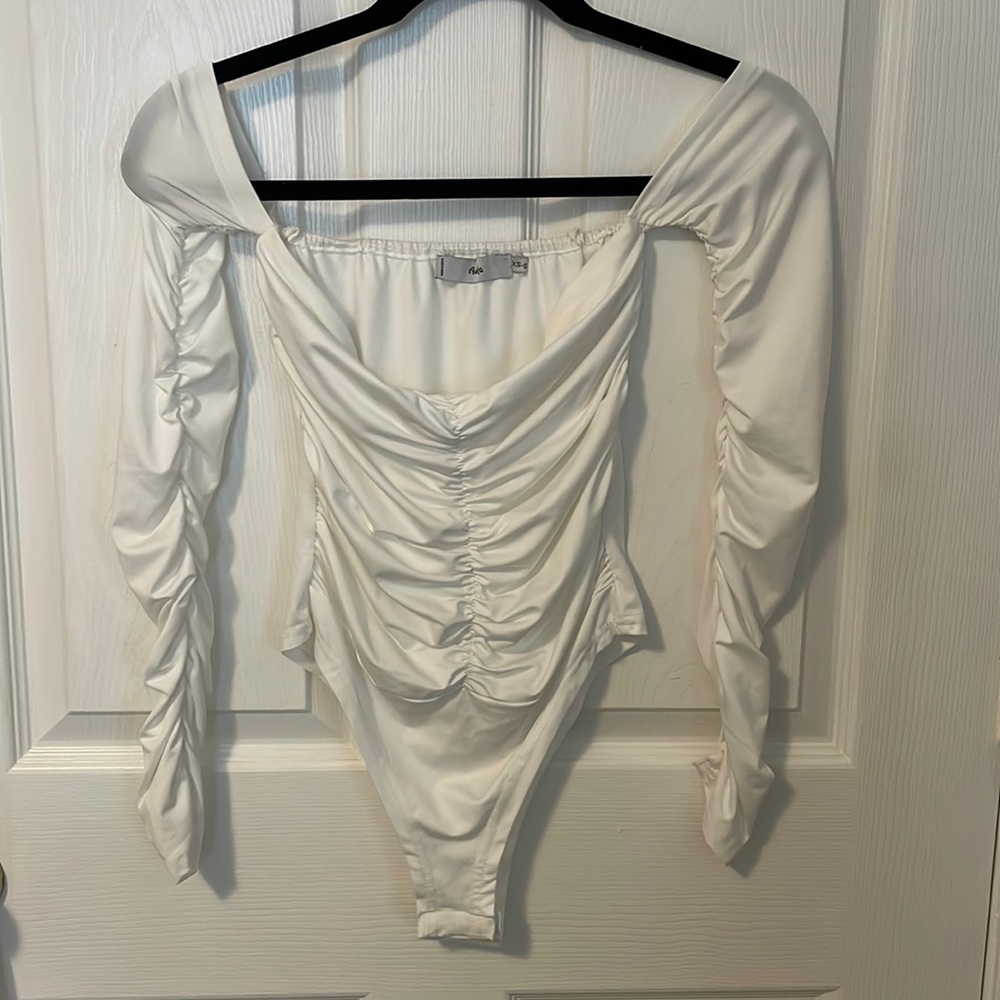 White long sleeve bodysuit
